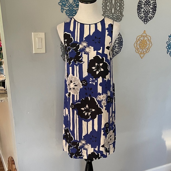 Maeve Dresses & Skirts - Maeve Silk Blue and White Floral Mini Dress Womens Size 2